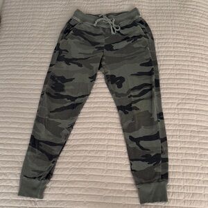 Splendid Green Camouflage Jogger Pants